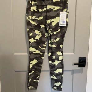NWT lululemon Swift Speed HR Tight 28”